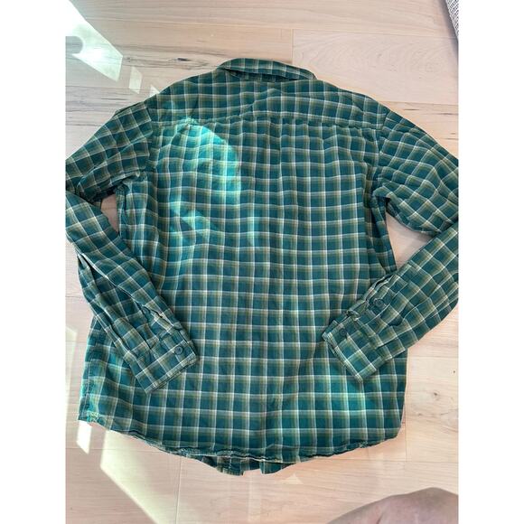 Columbia Men's Button Down Shirt Size Medium Green Plaid Casual Cotton - Picture 4 of 6